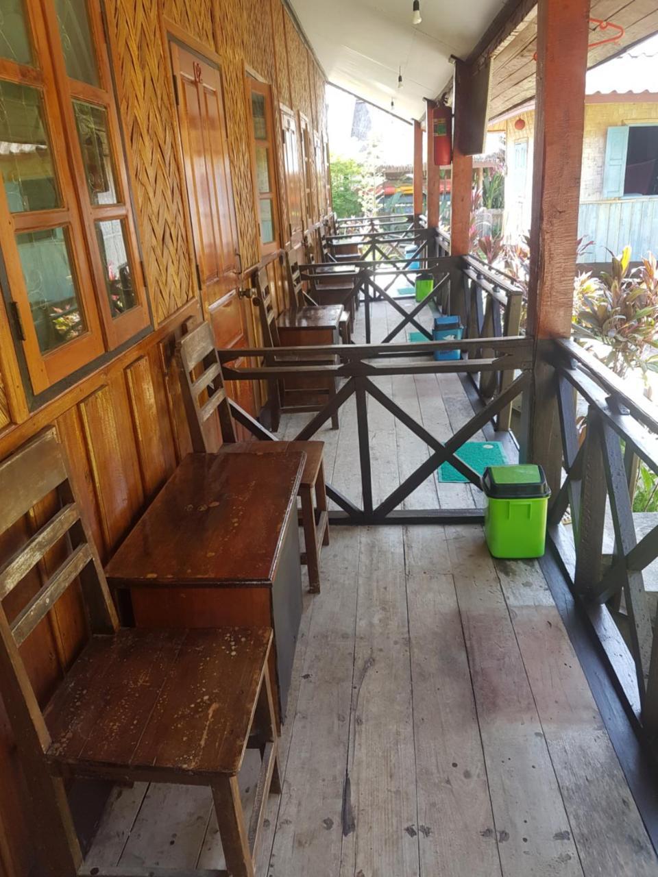 Lattanavongsa Guesthouse And Bungalows Muang Ngoi Экстерьер фото