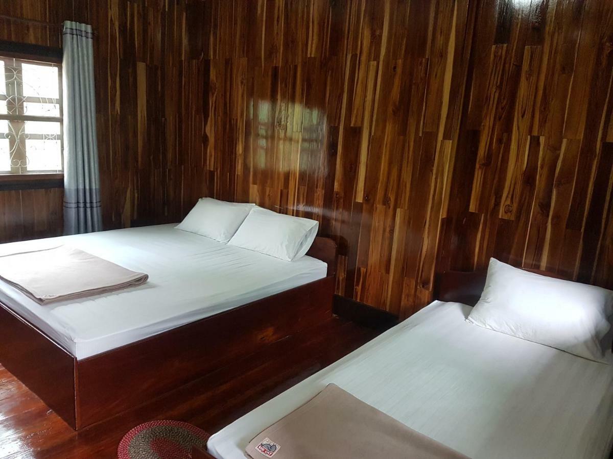 Lattanavongsa Guesthouse And Bungalows Muang Ngoi Экстерьер фото